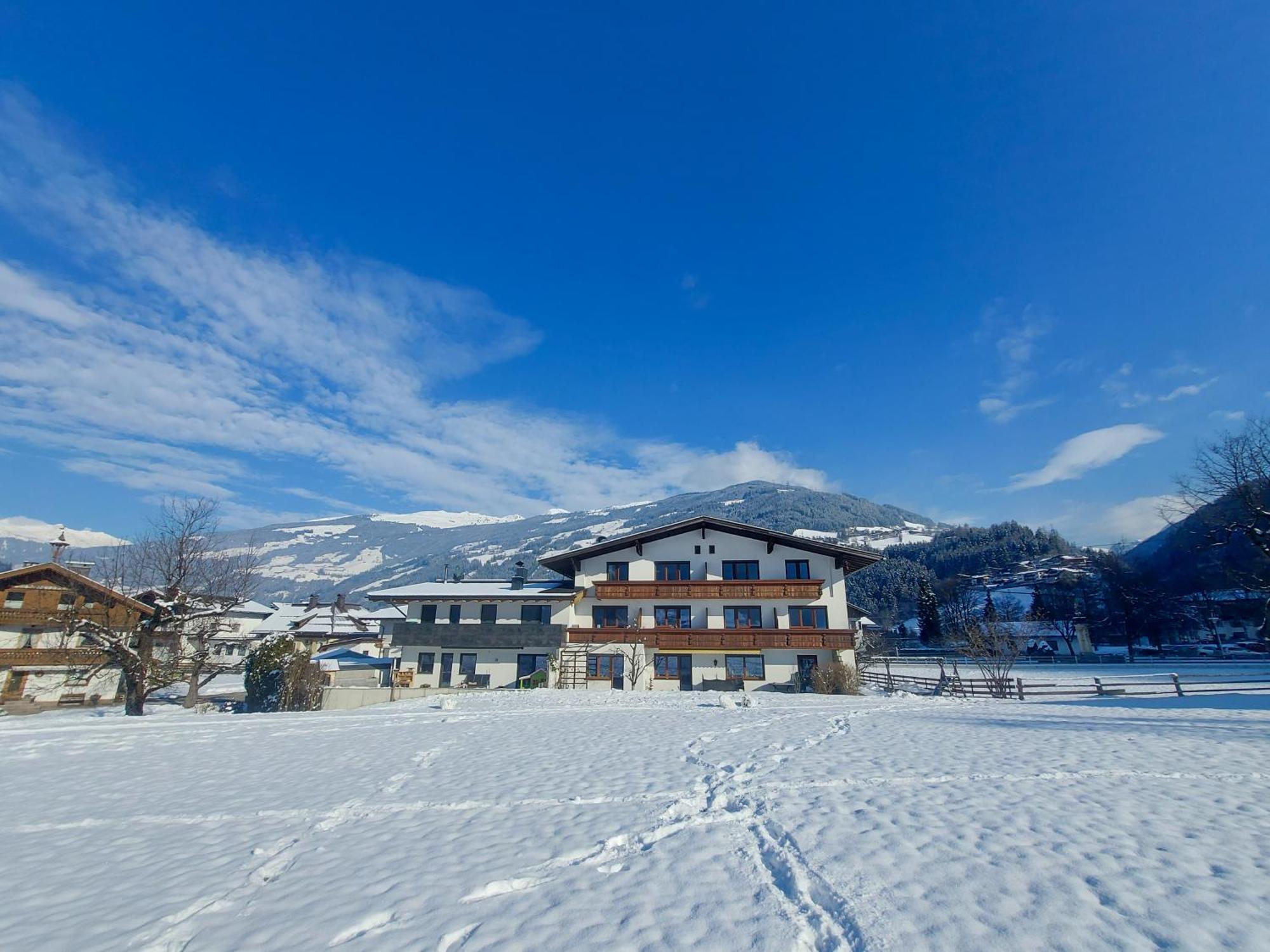 Alpenzeit Zillertal Apartments Zell am Ziller Exterior foto