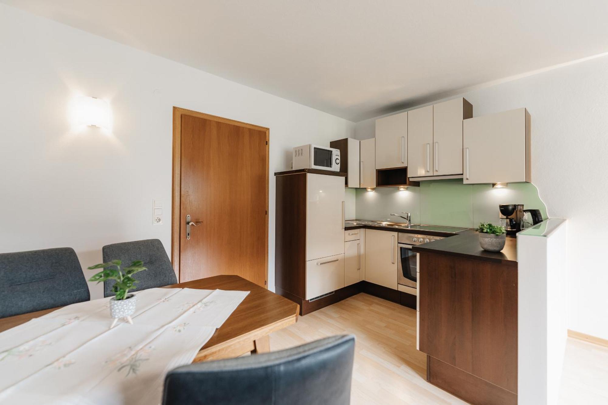 Alpenzeit Zillertal Apartments Zell am Ziller Zimmer foto