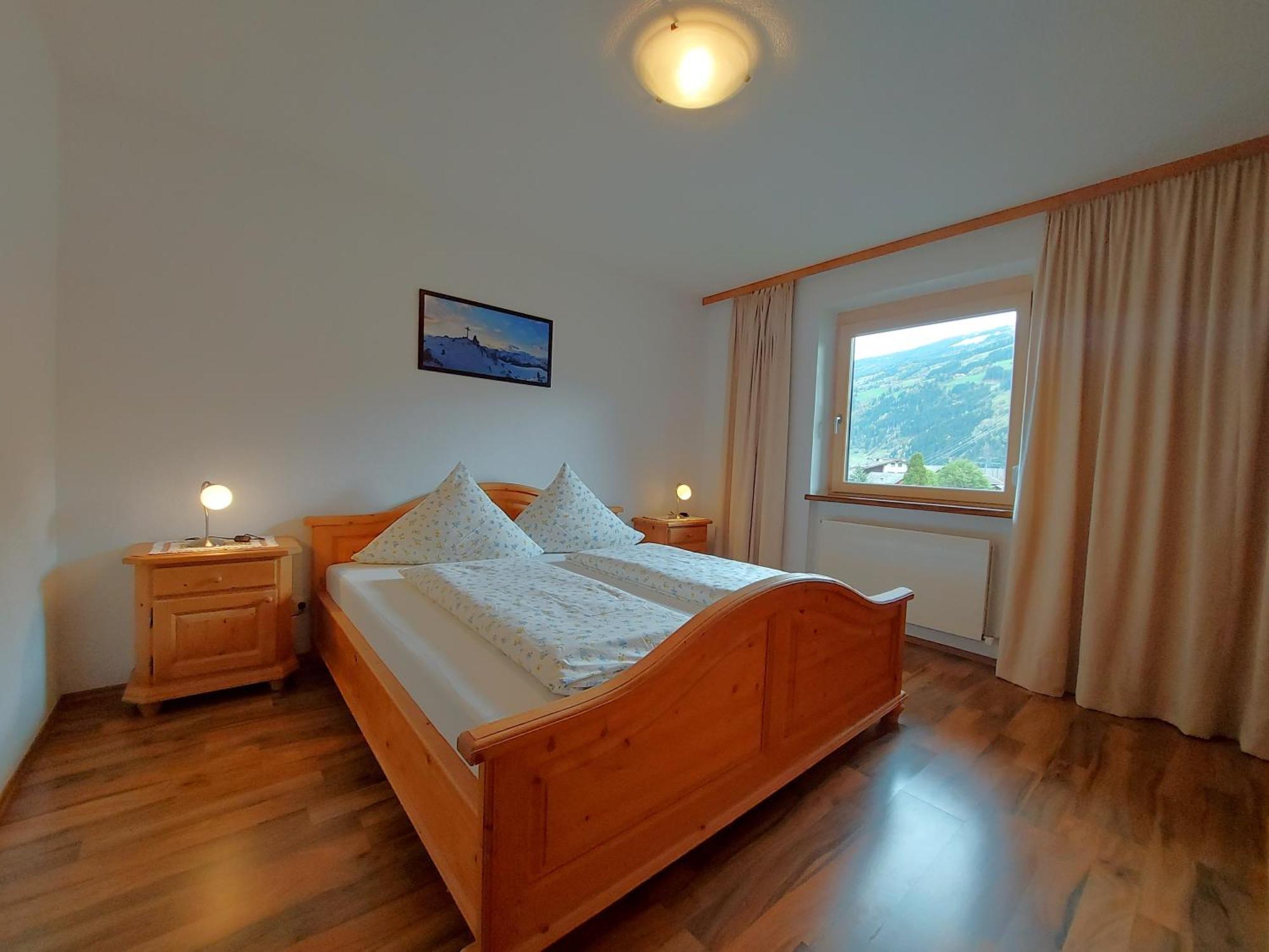 Alpenzeit Zillertal Apartments Zell am Ziller Zimmer foto