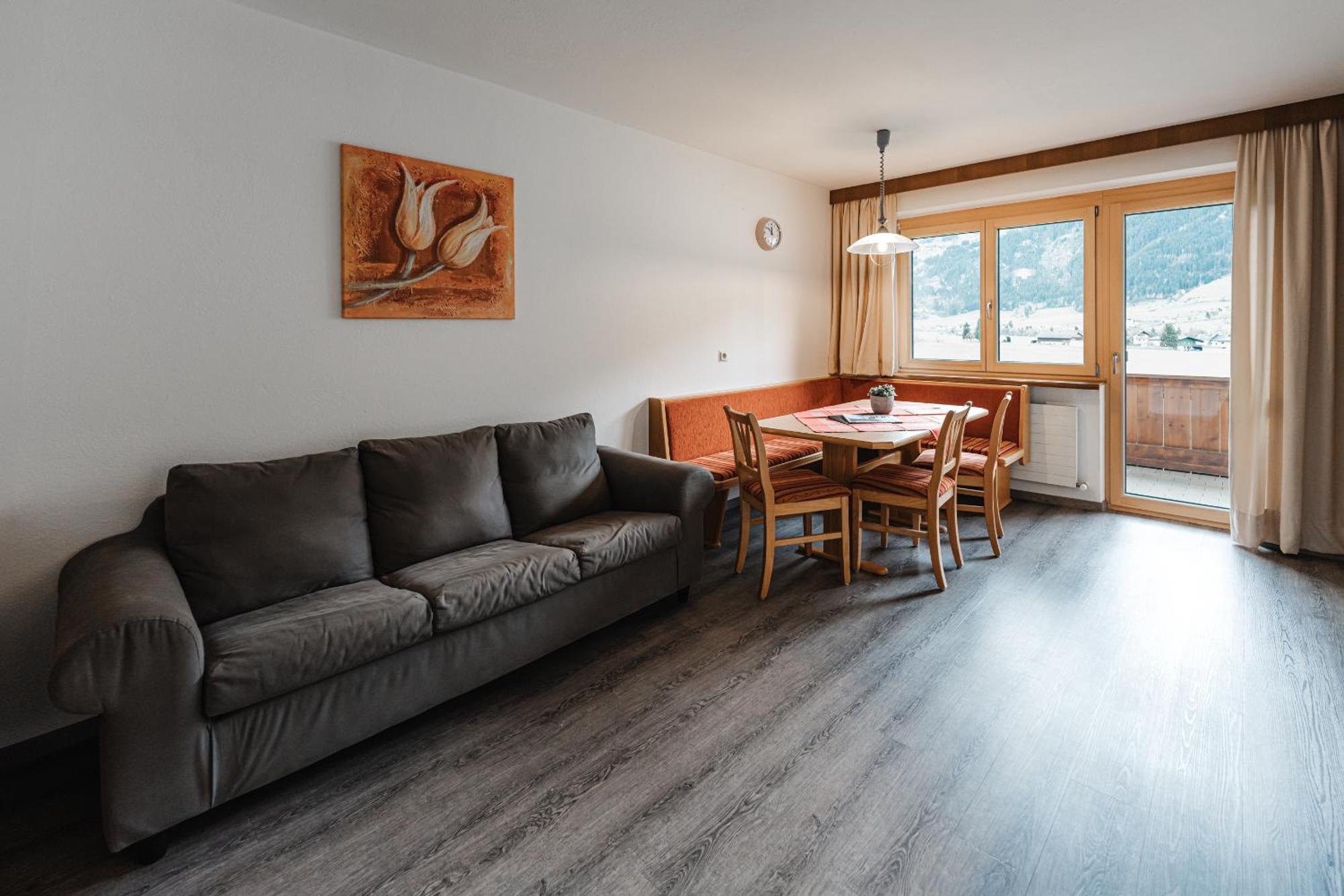 Alpenzeit Zillertal Apartments Zell am Ziller Zimmer foto